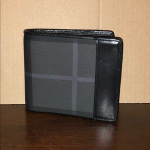 Burberry Bi-Fold Coin Wallet